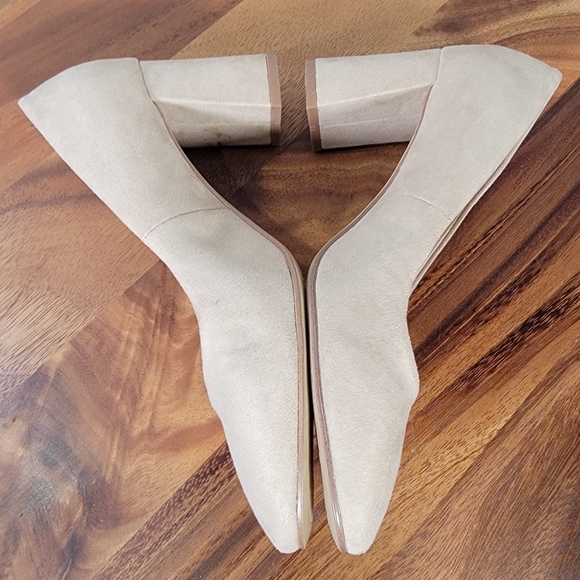 Kelly & Katie Liya Beige Block Heel Pumps Size 6.5 - Picture 12 of 17